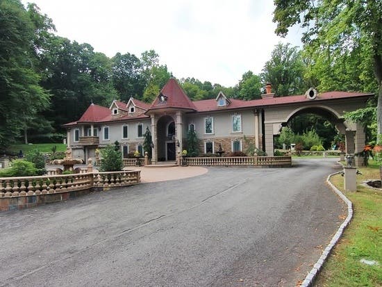 'Real Housewives' Stars Asking $3.999M for Montville Mansion