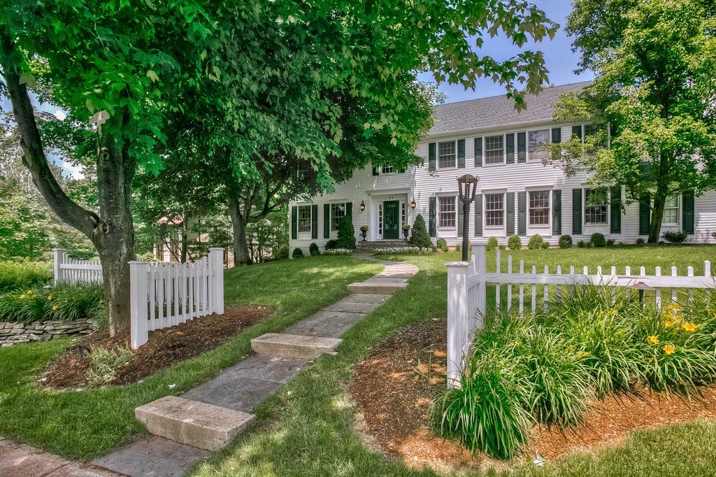 $1.175M Asking Price for 4-Bedroom Devonshire Lane Home