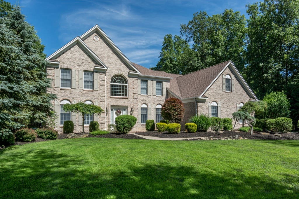 $727K Asking Price for 4-Bedroom Wellington Drive Home