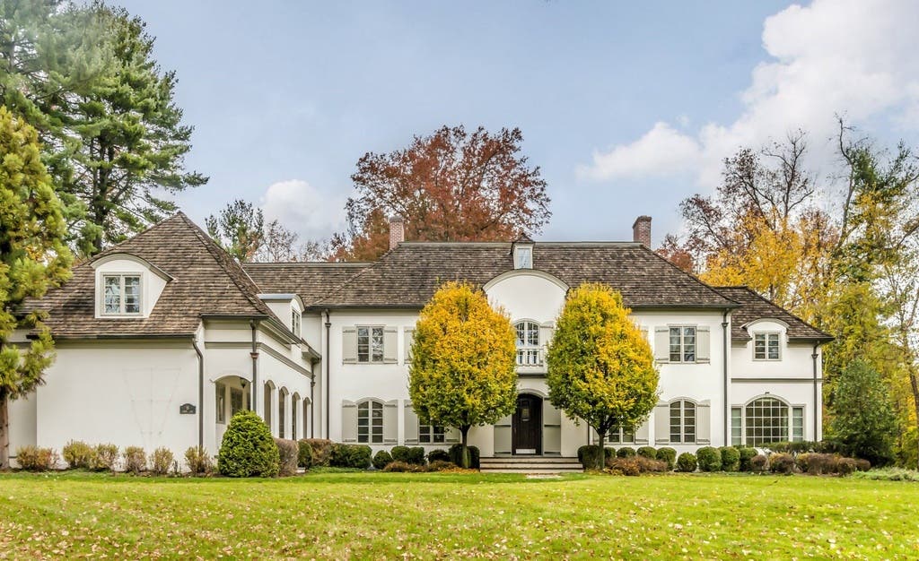 $3.295M Asking Price for 7-Bedroom Linden Lane Home