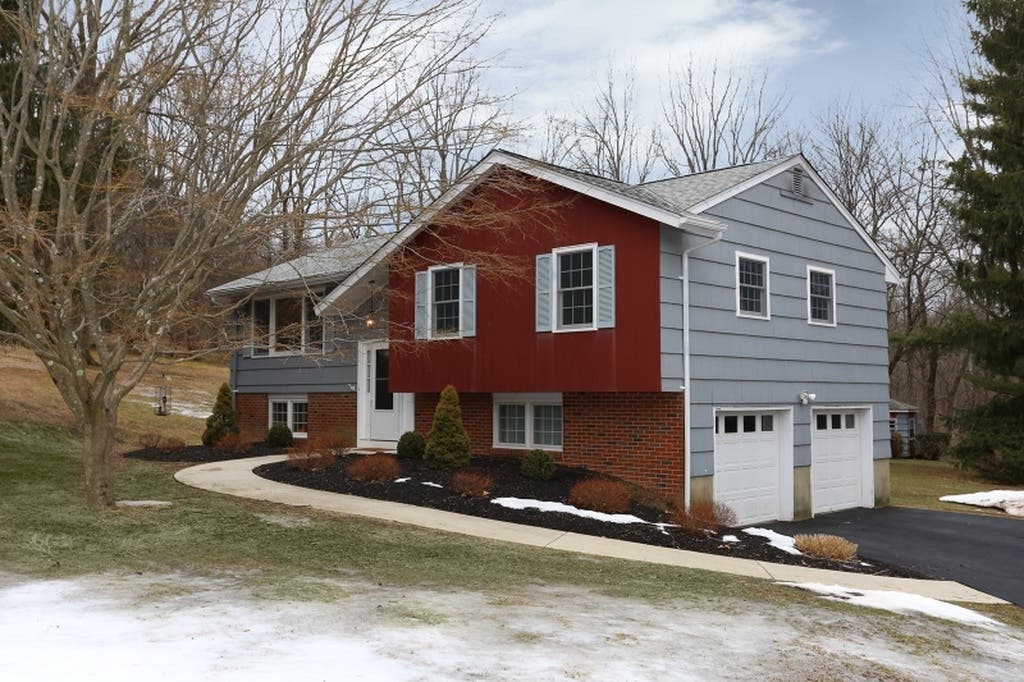 $325K Asking Price For 4-Bedroom Mountain View Avenue Home