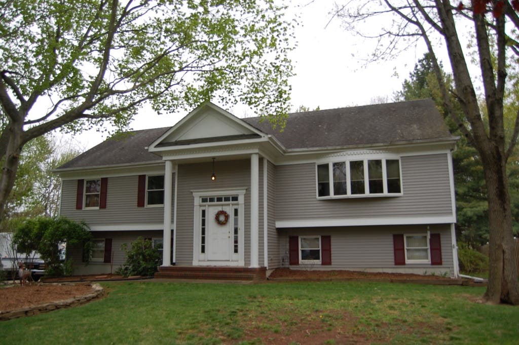 $589K: Take A Look Inside 5-Bedroom Barbara Street Home