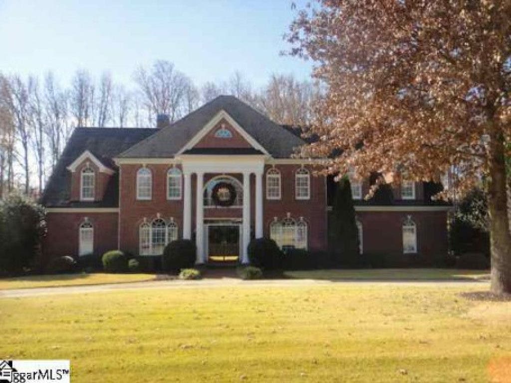 House Hunt: 29 Simpsonville Homes For Sale