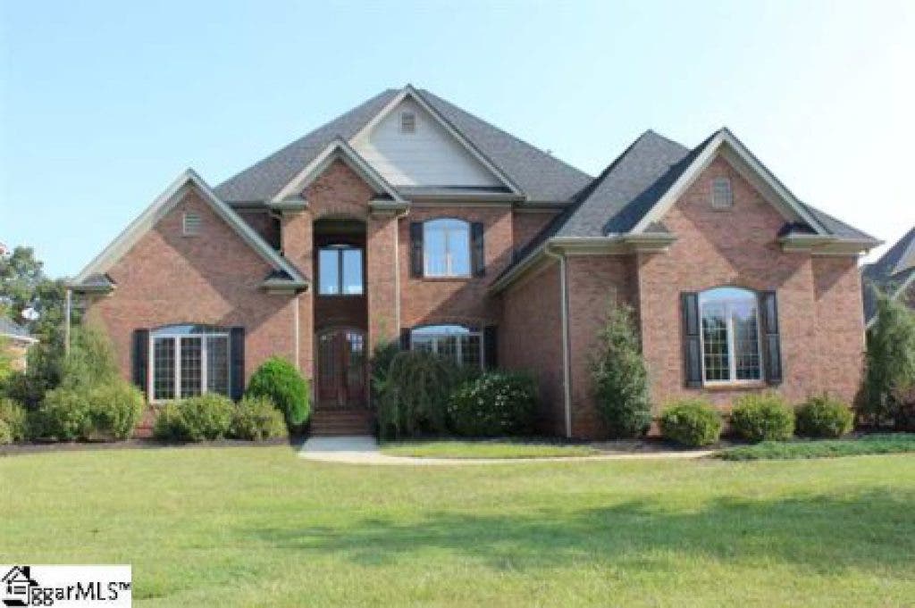 House Hunt: 37 Simpsonville Homes For Sale