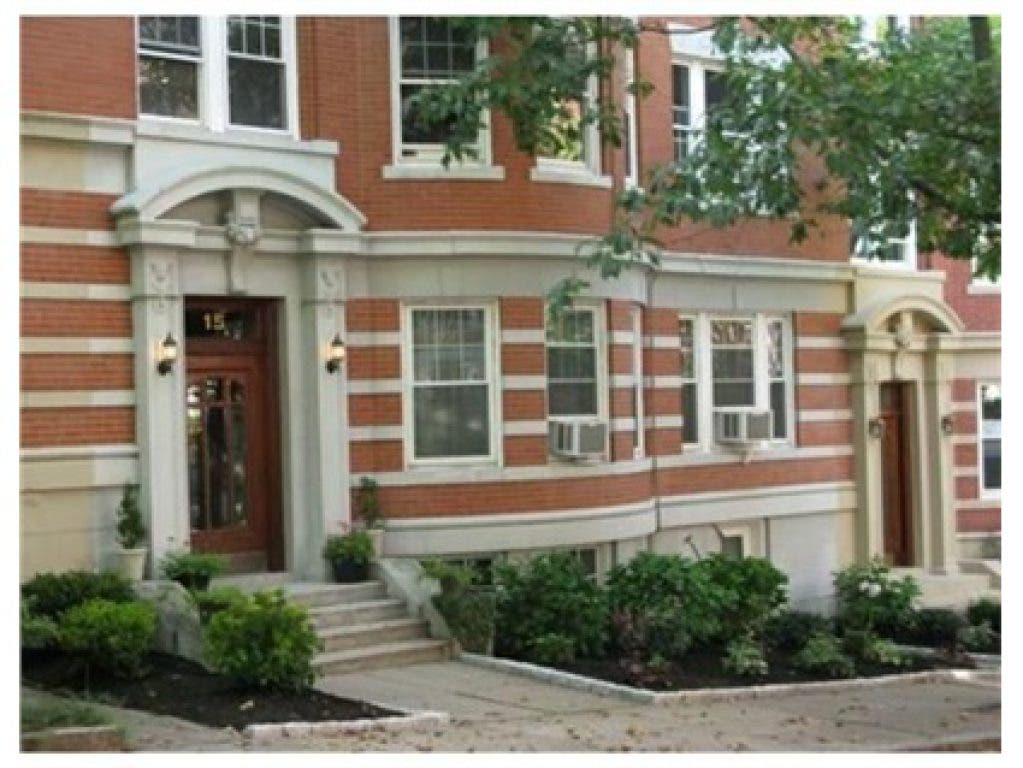 What Sold in Brookline: 15 Claflin Rd #2 $599K