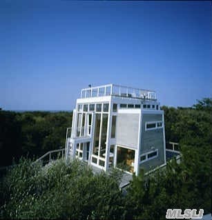 Wow House: 1961 Andrew Geller Beach House on Fire Island