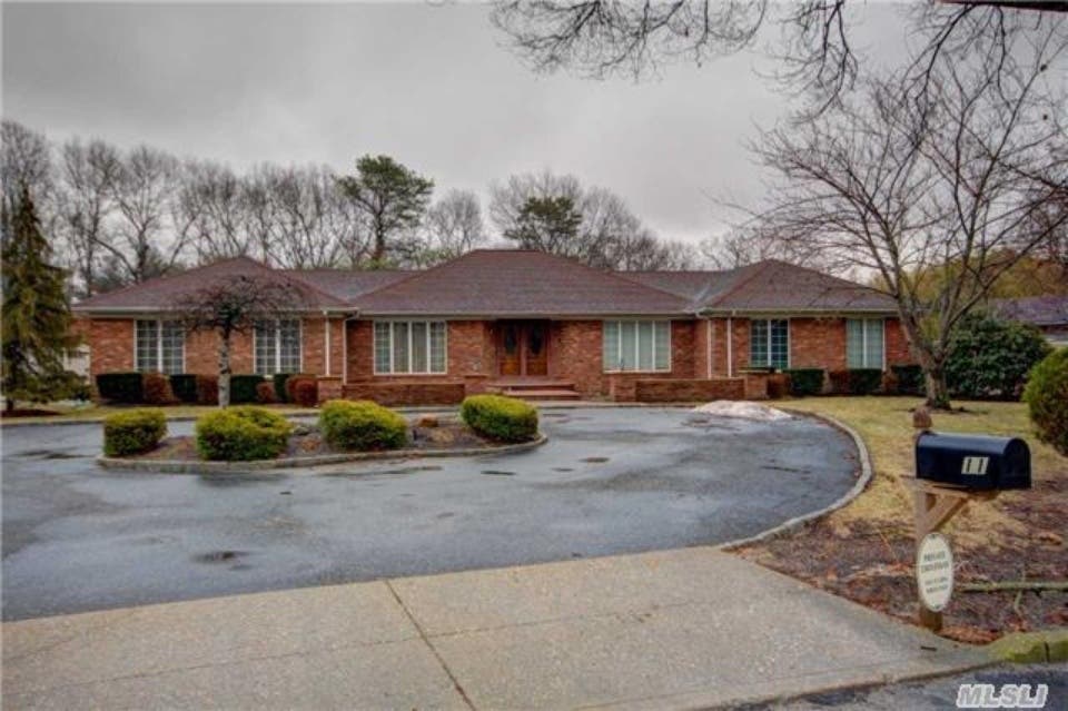 Wow House: 3-Bed, 2.5-Bath Patchogue Home on Horse Property