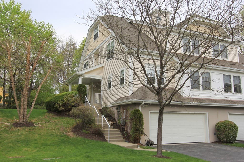 Look: Homes for Sale in Peekskill and Cortlandt