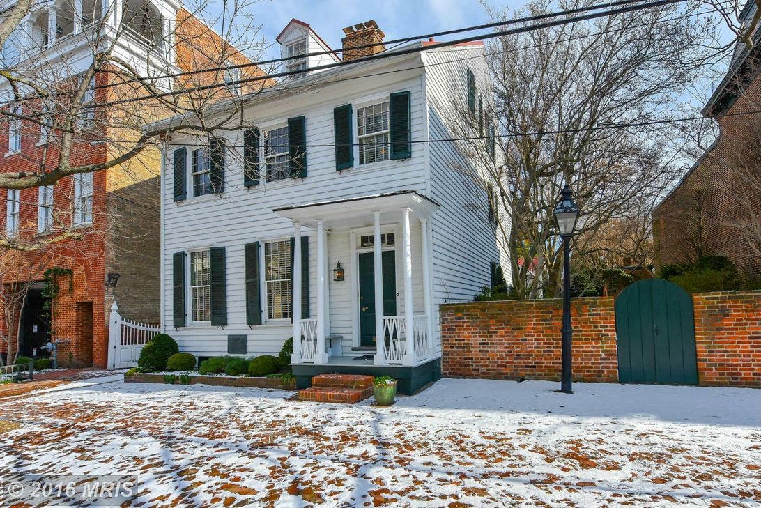 Old Town Alexandria 'WOW' House: 1779 Federal on S. Fairfax