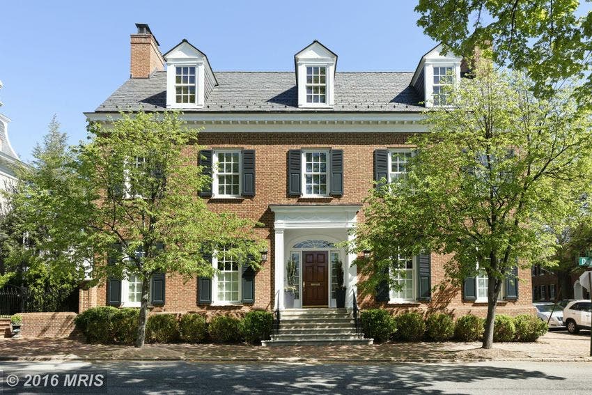 Old Town Alexandria 'WOW' House: Spacious Brick Colonial