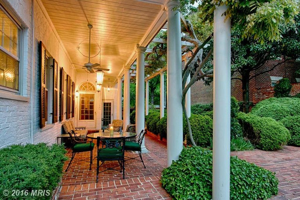 Old Town Alexandria 'WOW' House: Edmund Jennings Lee Home