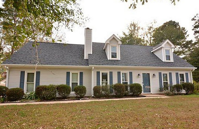 Newly Listed Home Has 'All the Conveniences of Gwinnett With Barrow Taxes'