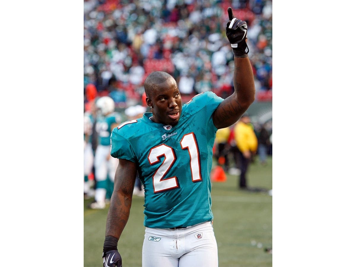 Ex-Miami Dolphins Defensive Back Vontae Davis Found Dead In FL Home