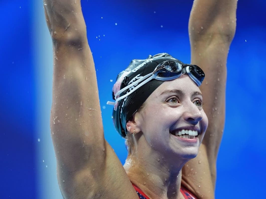 Kate Douglass of the U.S., celebrates after winning the women's 200-meter breaststroke final at the 2024 Summer Olympics in Nanterre, France, Thursday Aug. 1, 2024. 