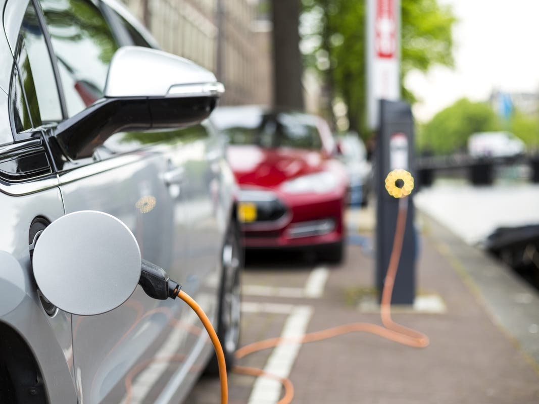 Under the Bay State's electric vehicle charging station plan, the Massachusetts Department of Transportation (MassDOT) targeted major highway corridors as spots to install charging stations.