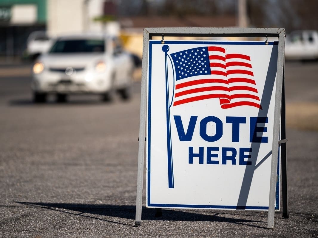 Reston voters cast ballots for incumbent Democrat Gerry Connolly or GOP challenger Jim Myles in the 11th District congressional race.