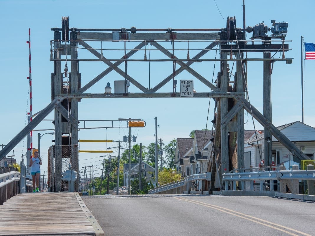 Manasquan’s Glimmer Glass Bridge Reopens: Report 