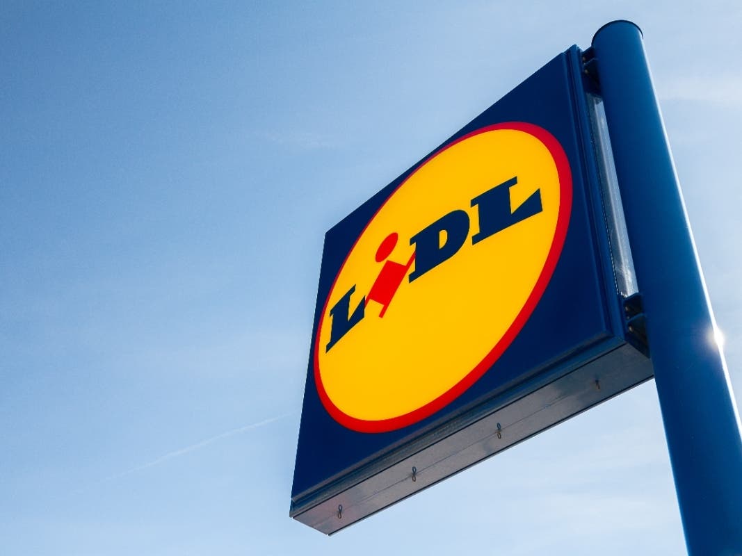 Discount grocery chain Lidl will close two Maryland locations in the coming days, including a store in Anne Arundel County.