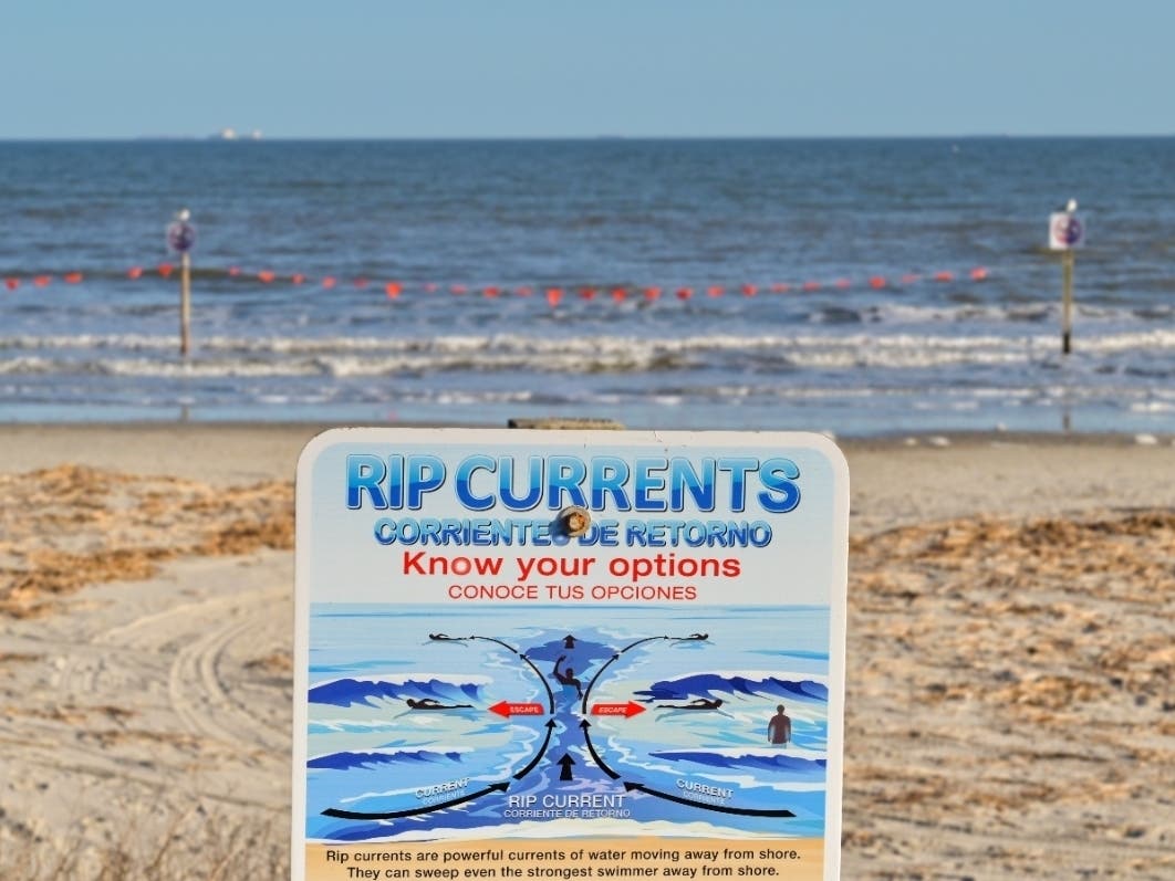 If you're planning a beach day, here's how to spot a dangerous rip current and how to escape if caught in one. 