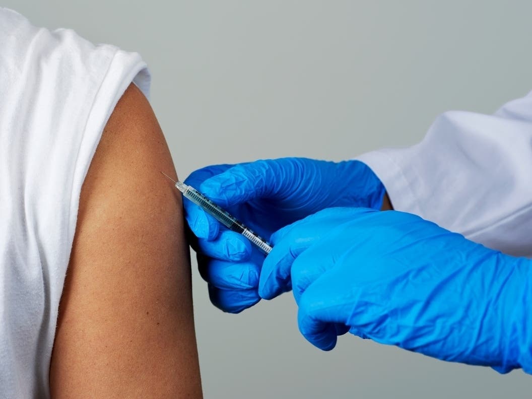 The Centers for Disease Control and Prevention recommends that all Americans 6 months and older get updated COVID-19 shots this fall, regardless of whether they have ever been vaccinated, to help stem the spread of the “FLiRT” variant.