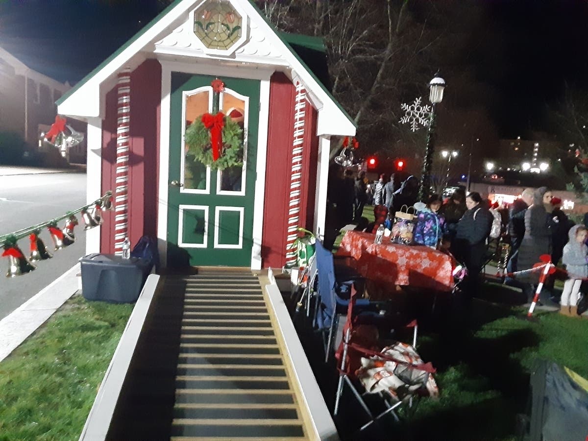 Vernon's Santa House gives young people a chance to visit Mr. and Mrs. Claus free of charge.  