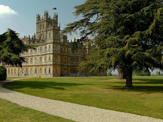 https://patch.com/img/cdn20/users/1074549/20220524/040257/styles/patch_image/public/highclere-castle-architecture___24160153680.jpg