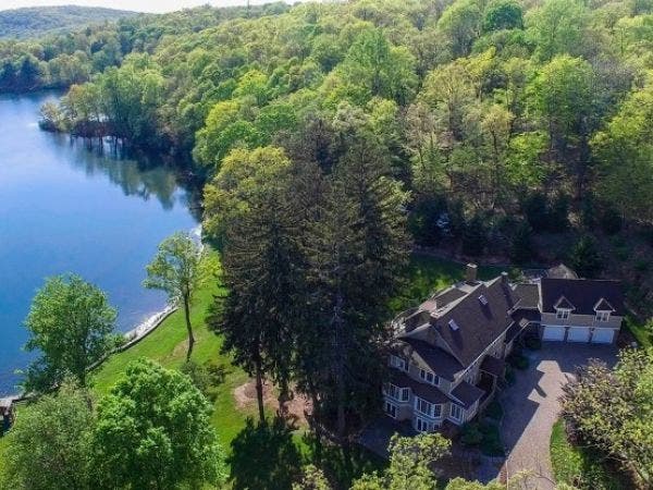 N.J. Wow Houses: Live Gatsby-Style, Private Beaches, Gated Estates 