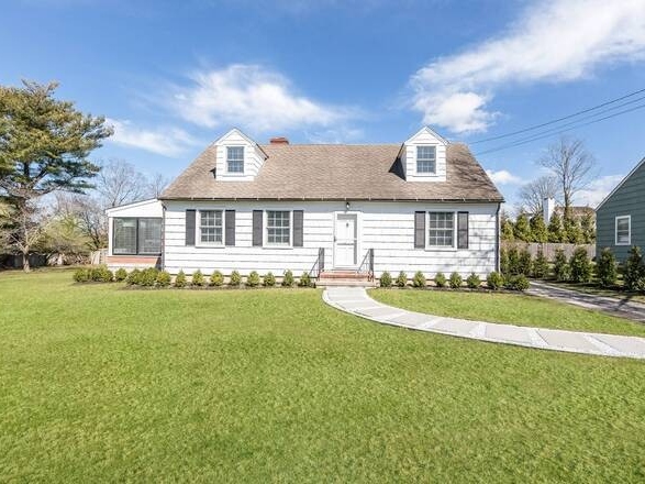 Wow House:  $3.4M Charming Renovated Sag Harbor Beach Cottage