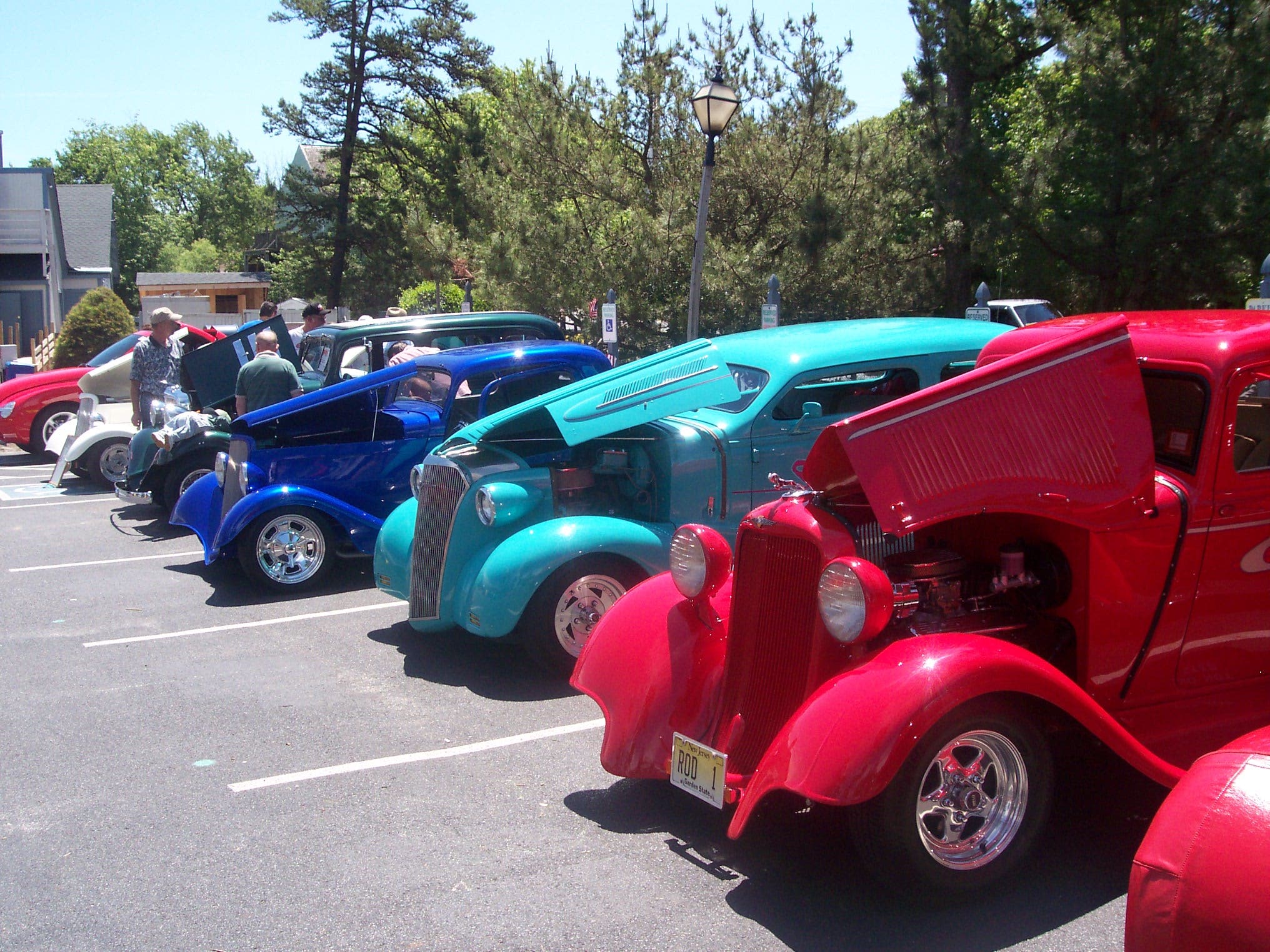 Car Cruise at Historic Smithville