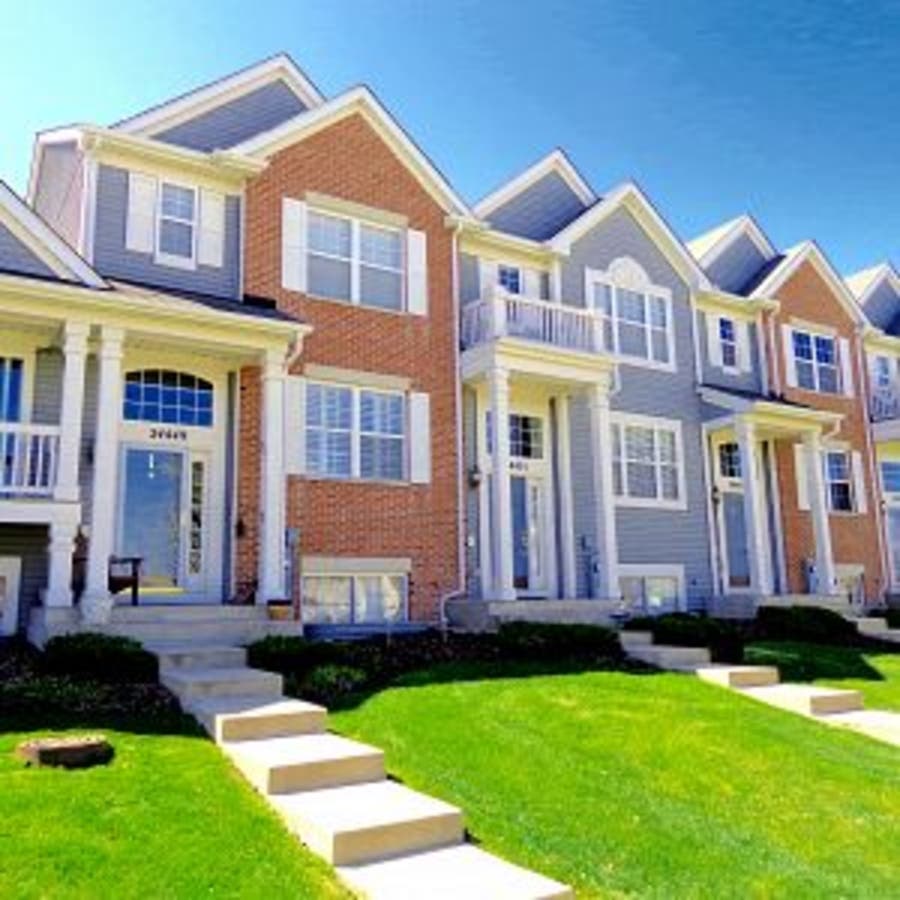 Townhomes & Condos For Sale in Evergreen Park, Illinois - August 2017