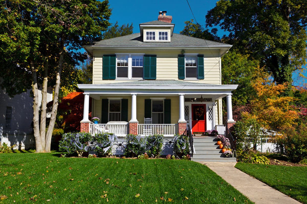 Single Family Homes For Sale in Evergreen Park, Illinois - September 2017