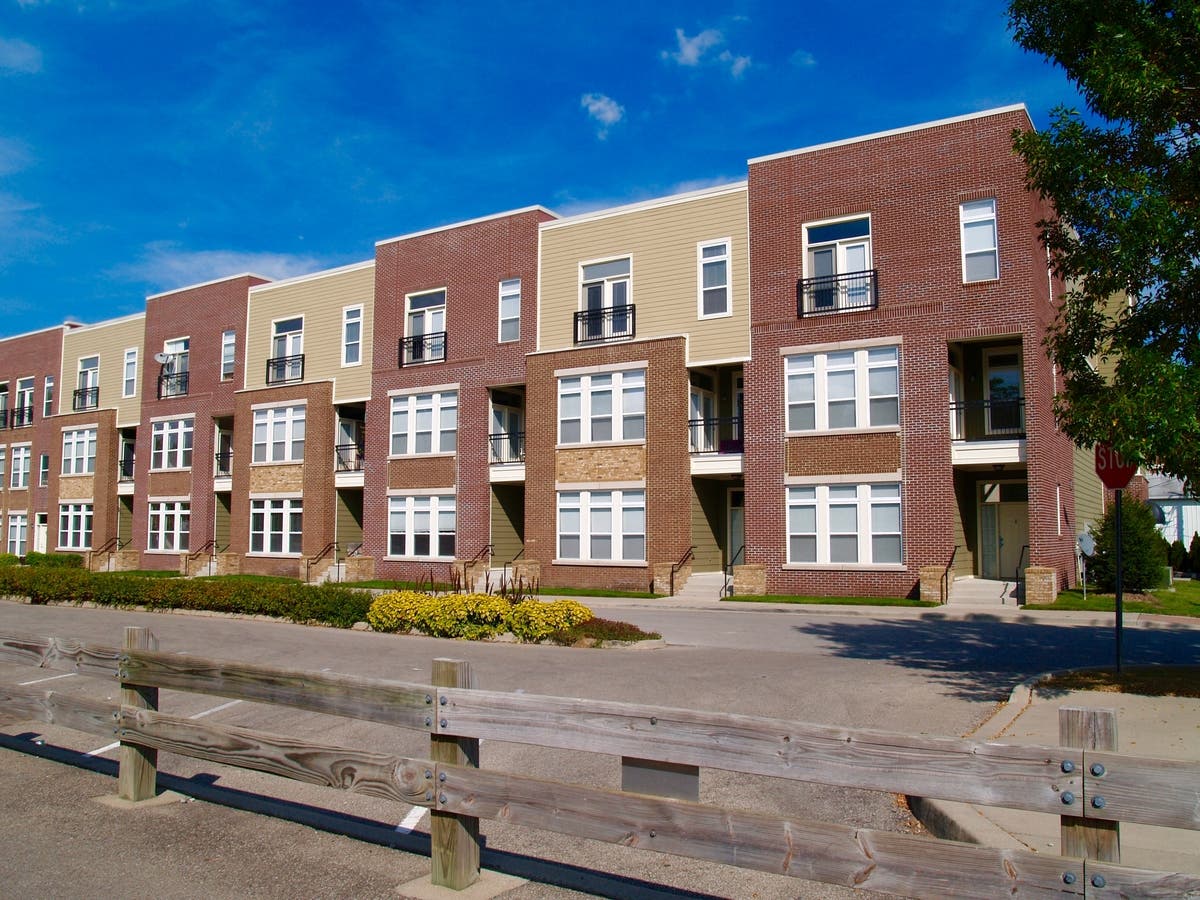 Townhomes & Condos For Sale in Forest Park, Illinois - May 2018