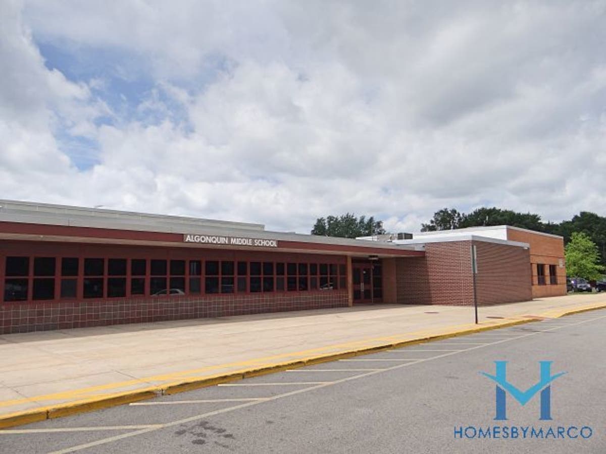 Algonquin Middle School, Algonquin, Illinois - January 2019