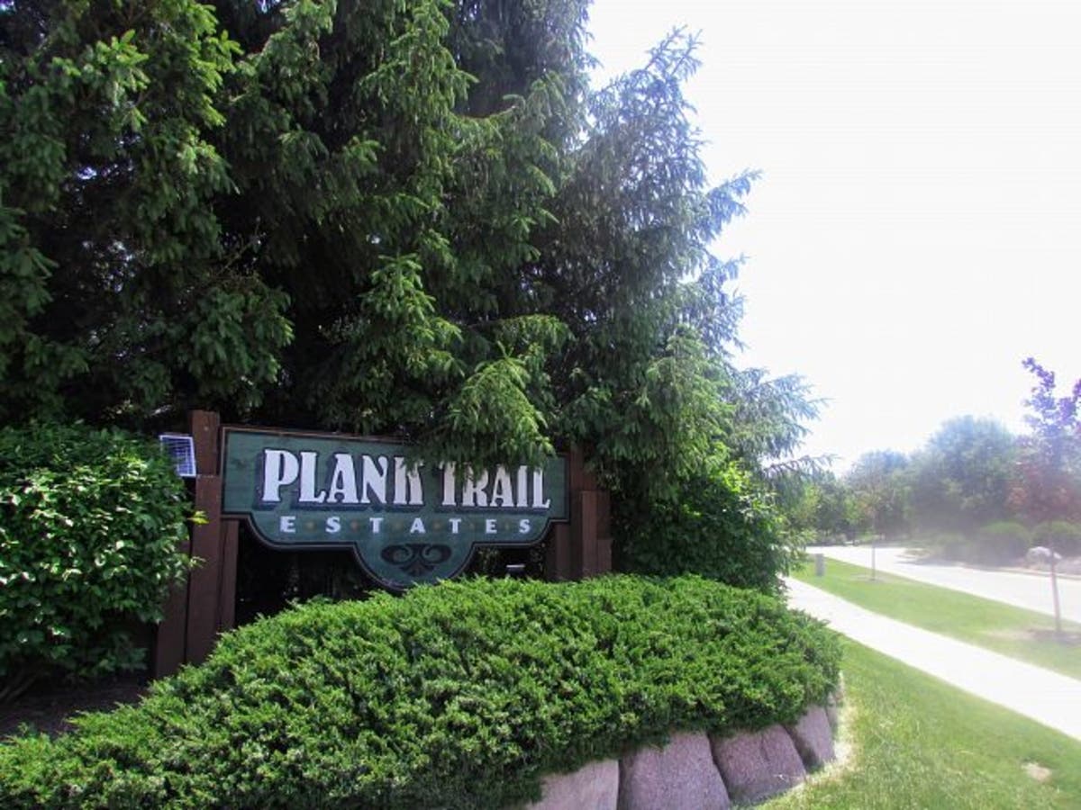 Plank Trail Estates, Frankfort, Illinois - March 2019