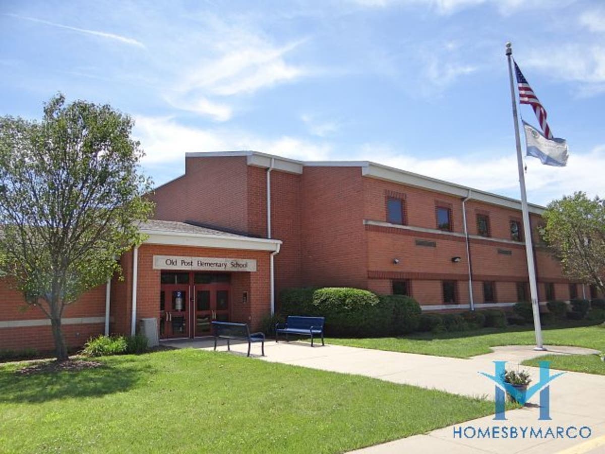 Old Post Elementary School, Oswego, Illinois - March 2019