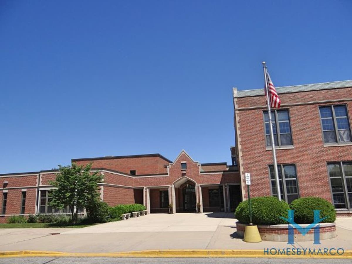 Monroe Elementary School, Hinsdale, Illinois - March 2019
