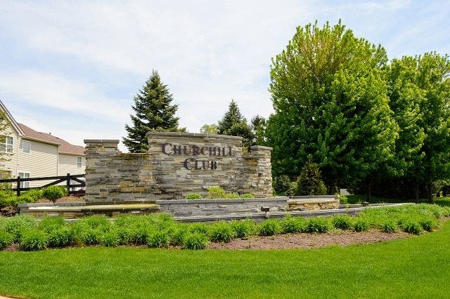 Townhomes & Condos For Sale in Oswego, Illinois - April 2019