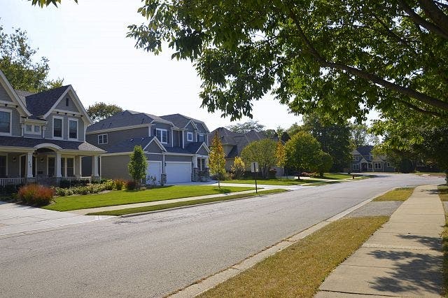 Single Family Homes For Sale in Northbrook, Illinois - April 2019
