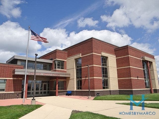 Heineman Middle School, Algonquin, Illinois - May 2019