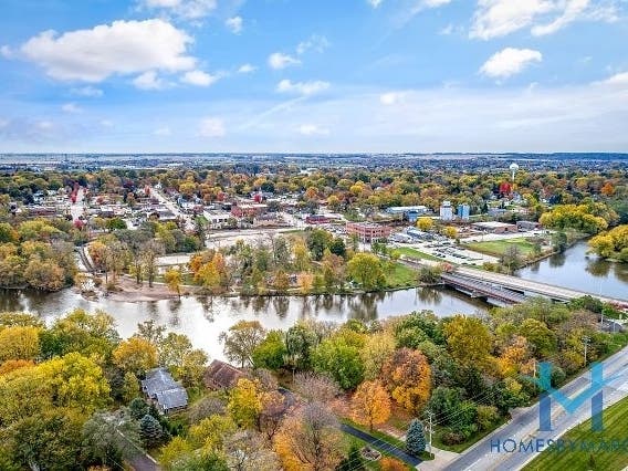 Townhomes & Condos For Sale in Oswego, Illinois - May 2019