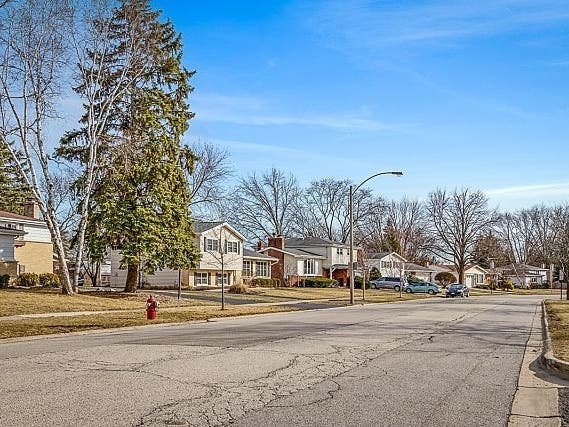 Single Family Homes For Sale in Arlington Heights, IL - May 2019