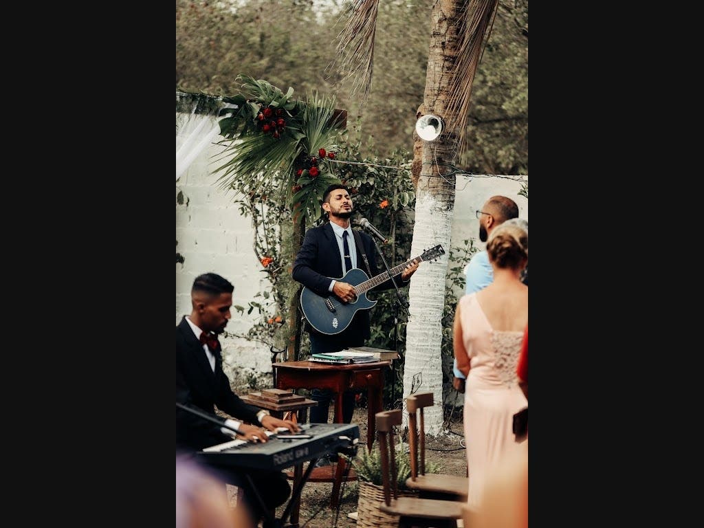 Wedding Musicians for Hire in Chicago