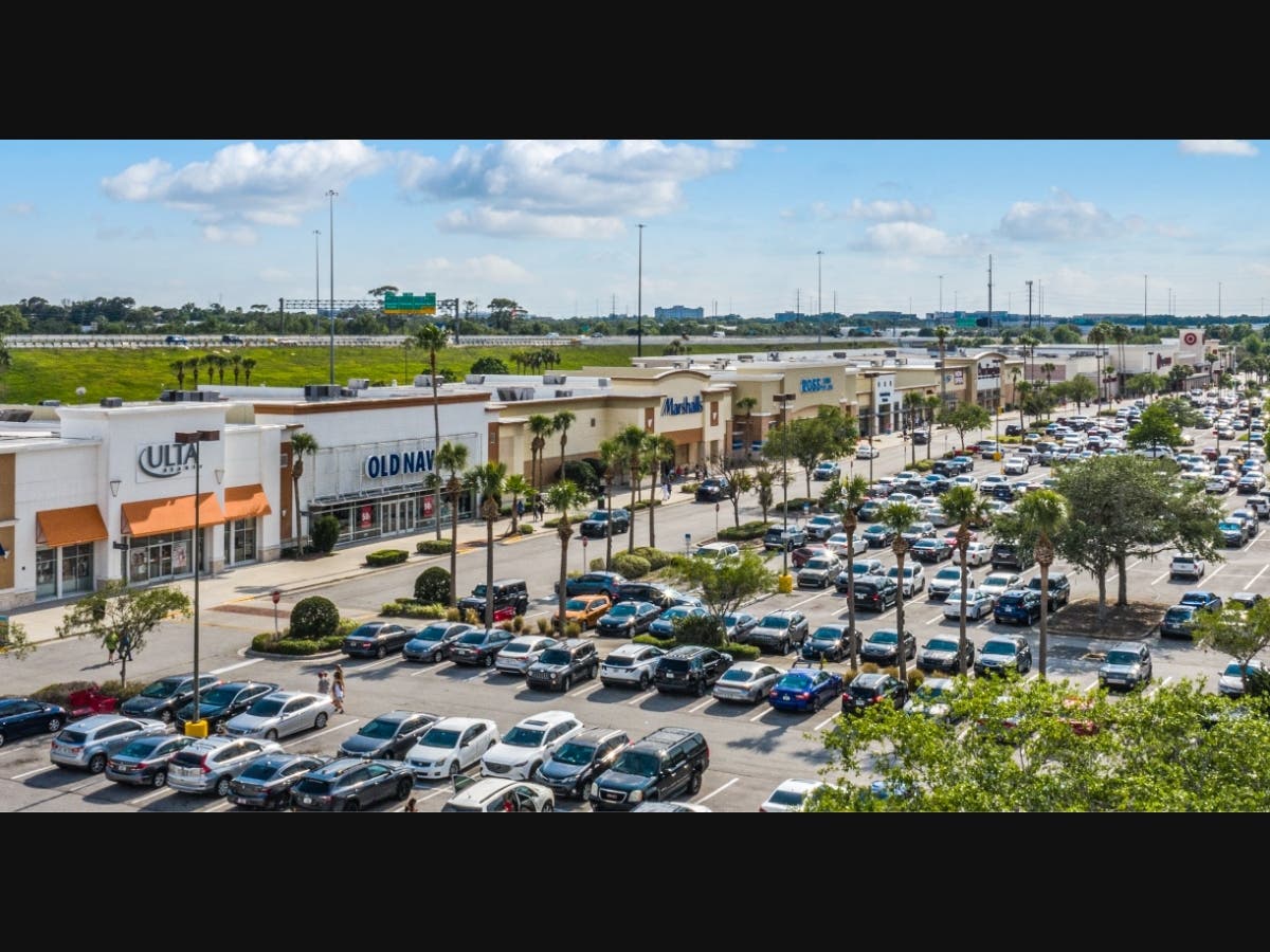 Colliers Facilitates Sale of Marketplace at Seminole Towne Center 