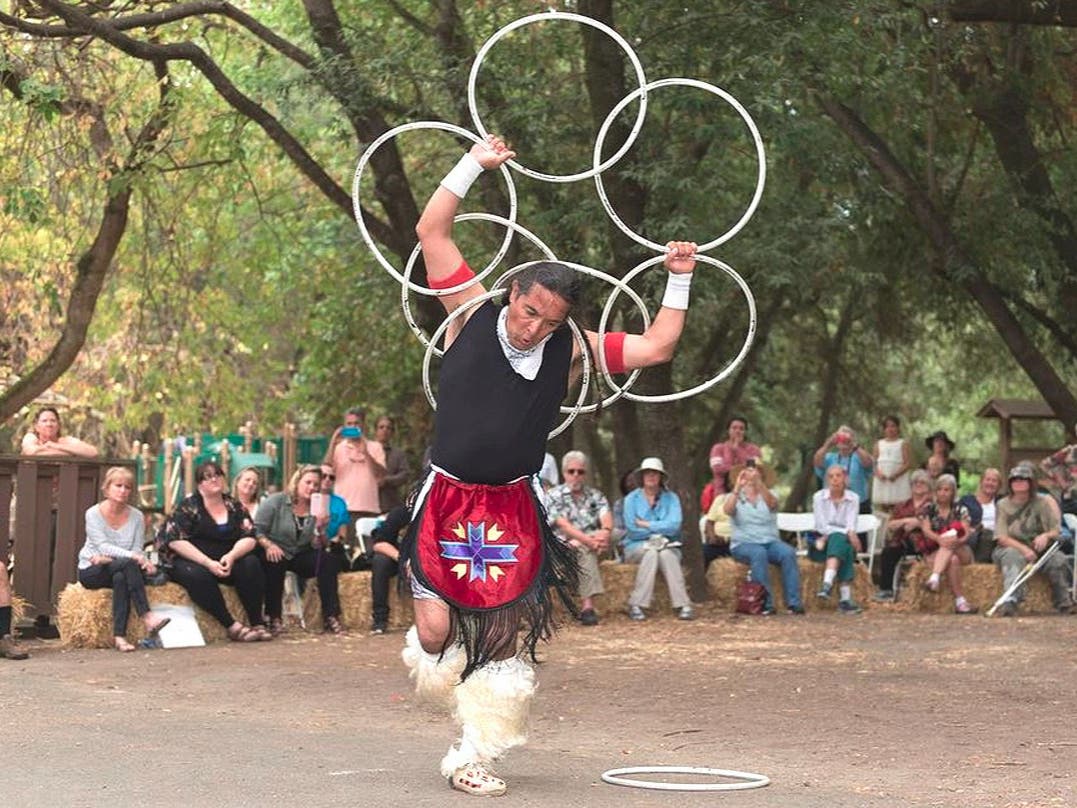 https://patch.com/img/cdn20/users/2197918/20240307/025039/styles/patch_image/public/eddie-madril-hoop-dancer-pascua-yaqui-pic-2___07144916417.jpg