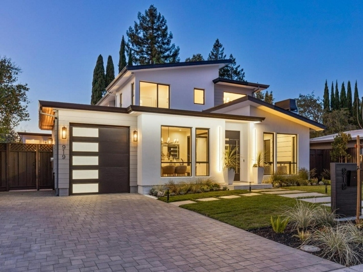 New Palo Alto Home Features Modern Take On Traditional Design