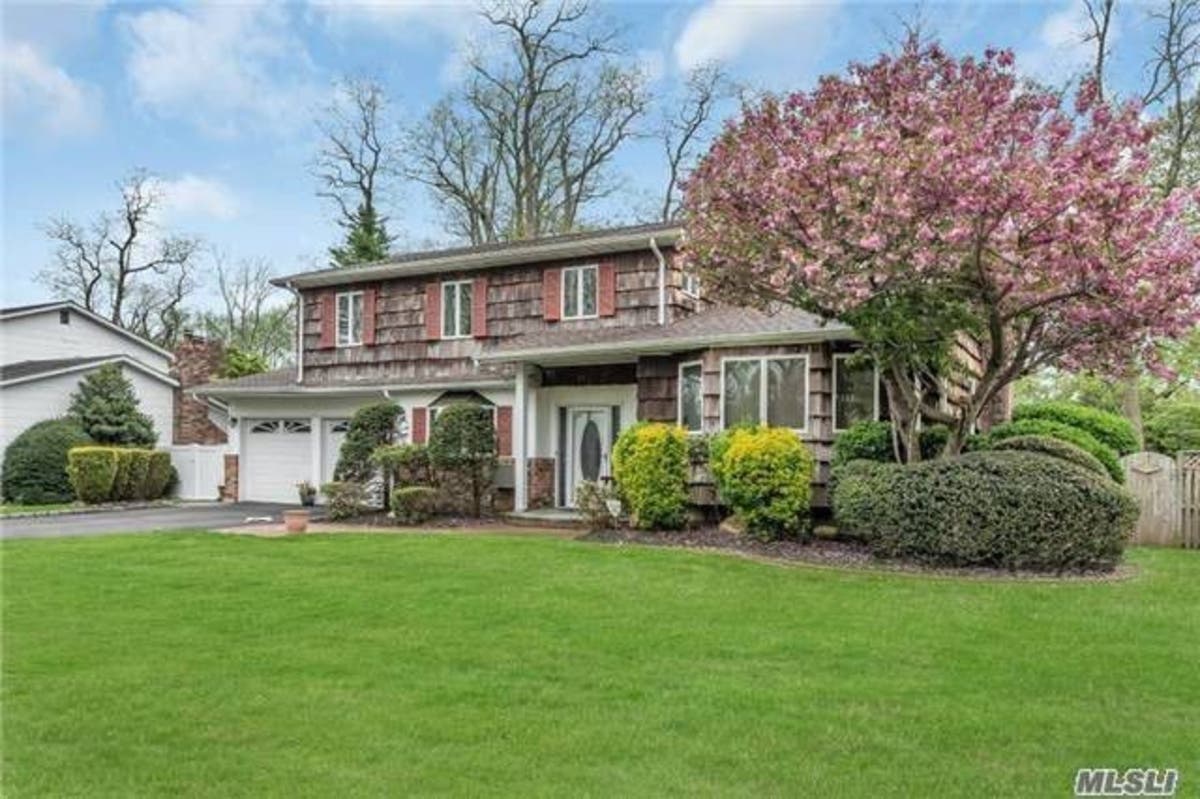 Your Guide To Open Houses Around Brentwood-Central Islip