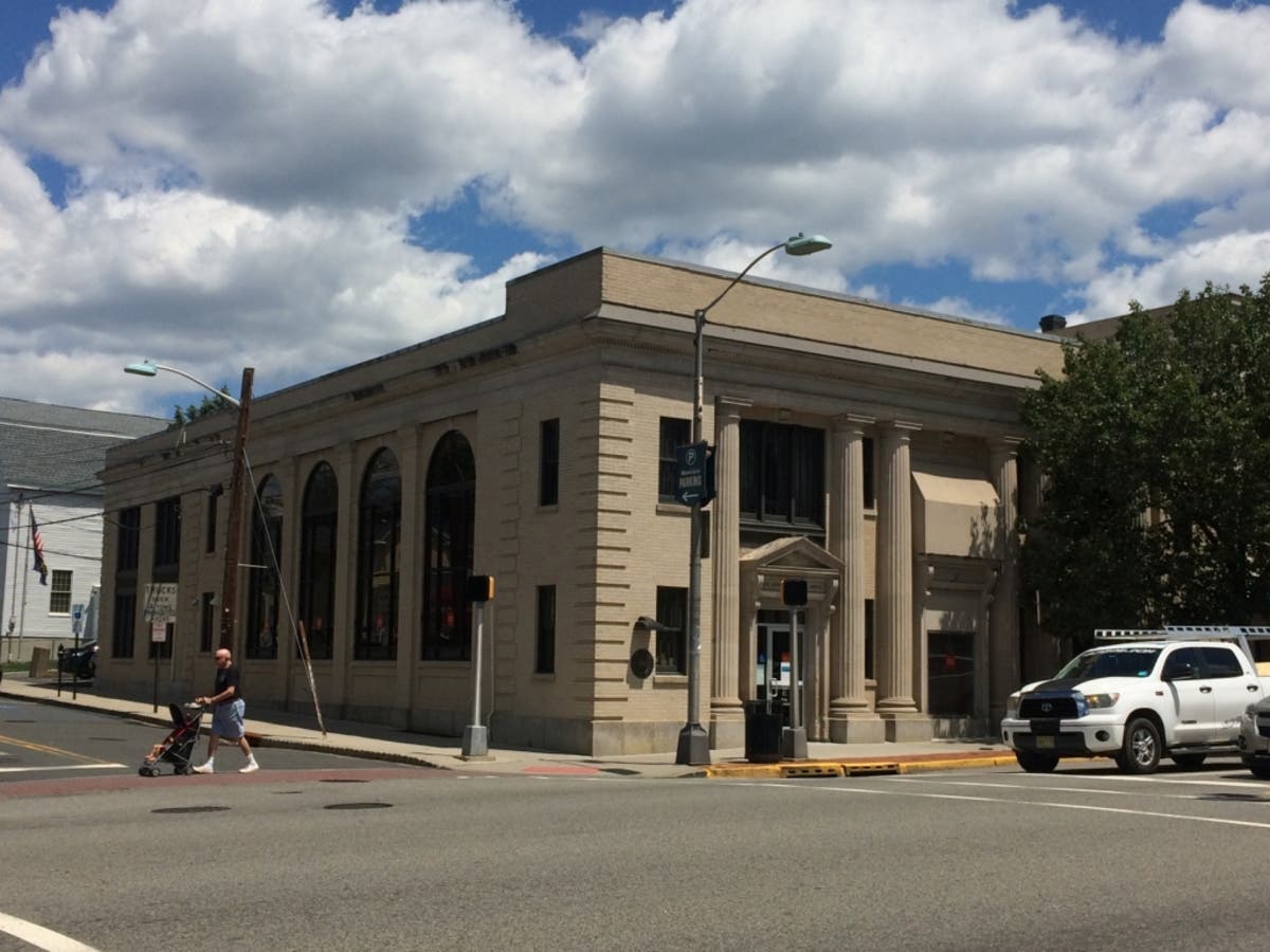 Wells Fargo Sells 2-Story Building In Caldwell