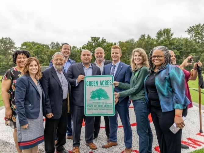 Urban Wetland, Park In Bloomfield Earns ‘Smart Growth’ Award