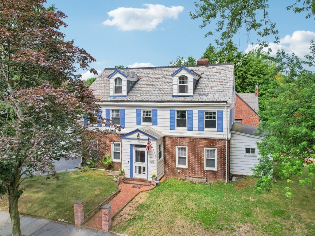 Iconic ‘Sopranos’ House For Sale In Newark (PHOTOS)