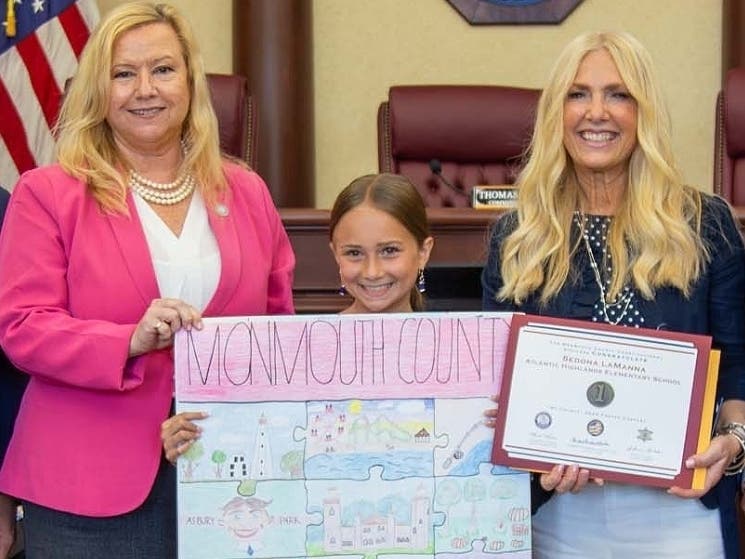 2 Middletown Fourth Graders Win County Poster Contest